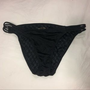 Strappy bikini bottom